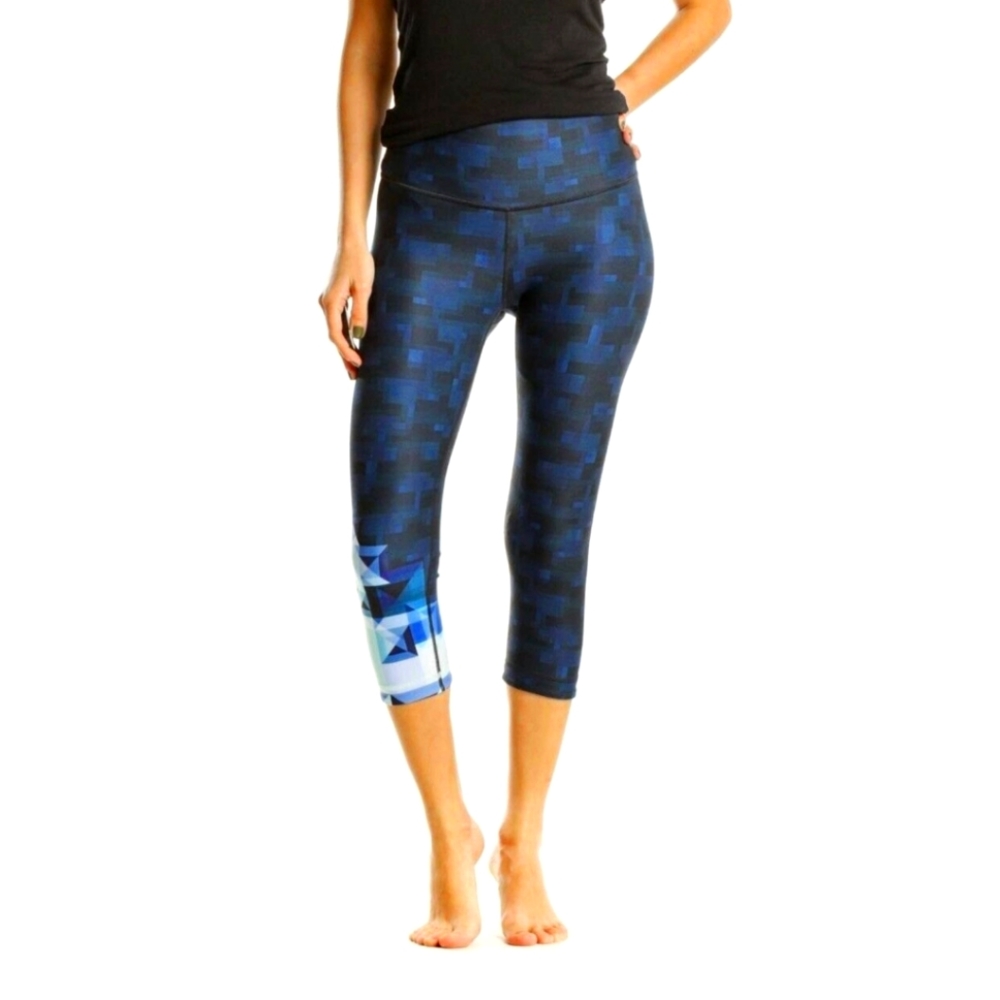 Peloton Bowie High Waist Capri Reversible pyramid sz M
